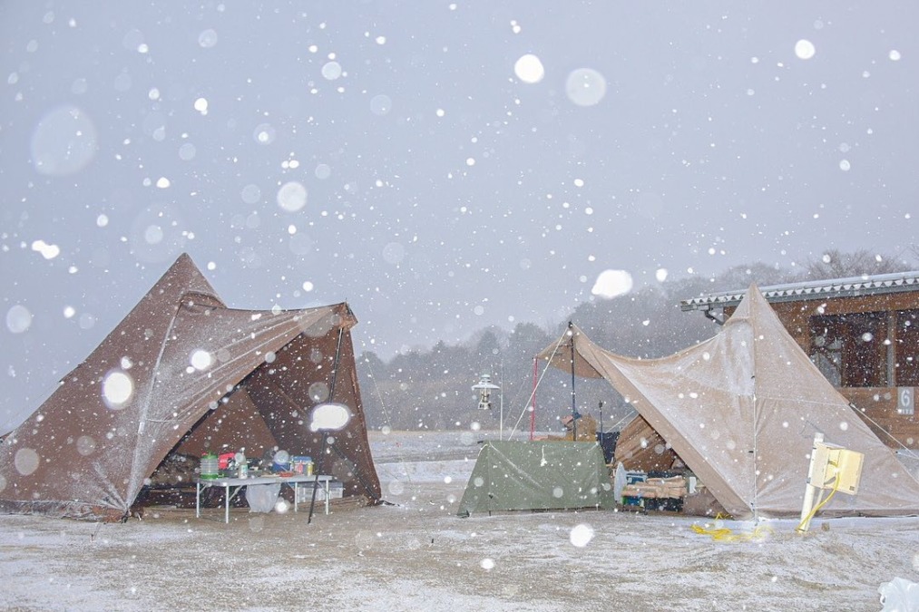 雪景色キャンプ