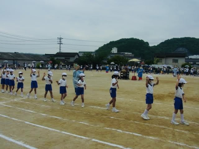 西江原小学校スポーツ集会で道祖踊りお披露目❗️