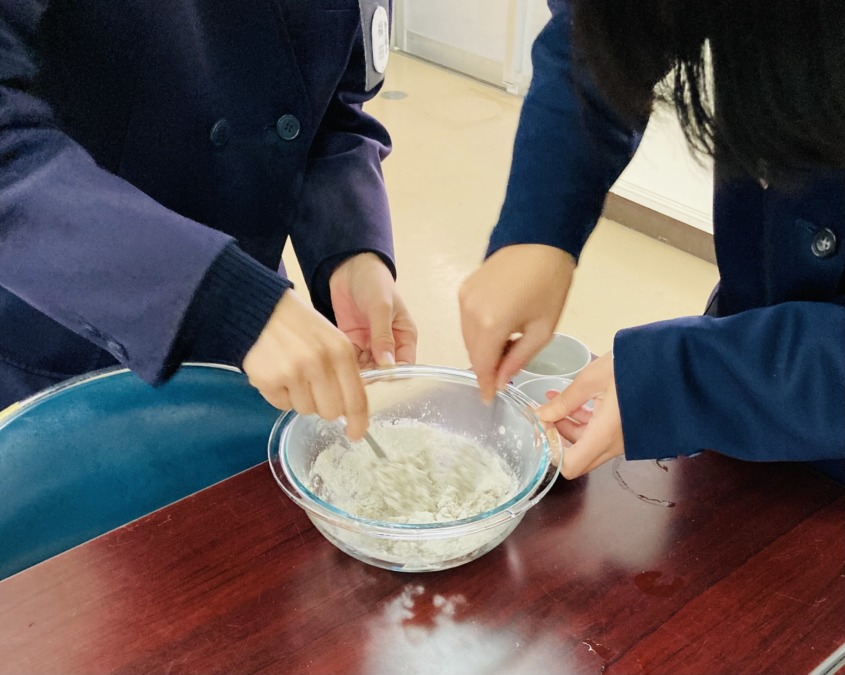 西江原小学校6年生蕎麦がき作り体験！